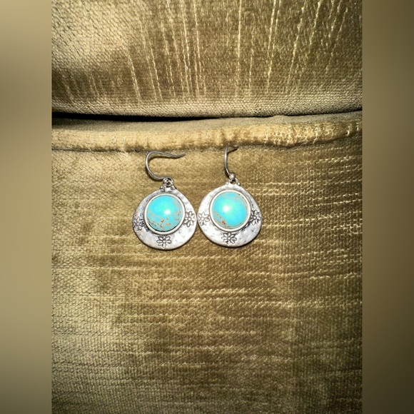 Fashion silver and faux turquoise dangle earrings - Picture 3 of 9